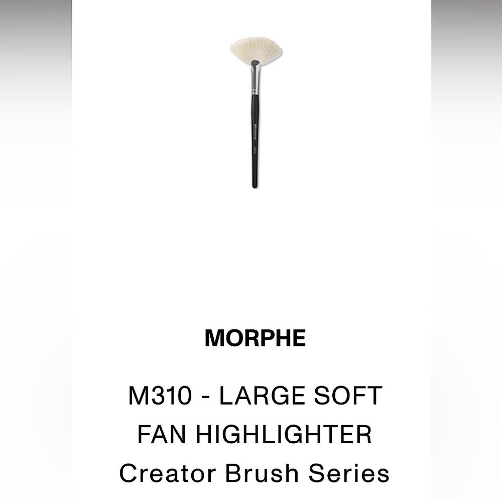 Morphe large fan highlighter brush NEW